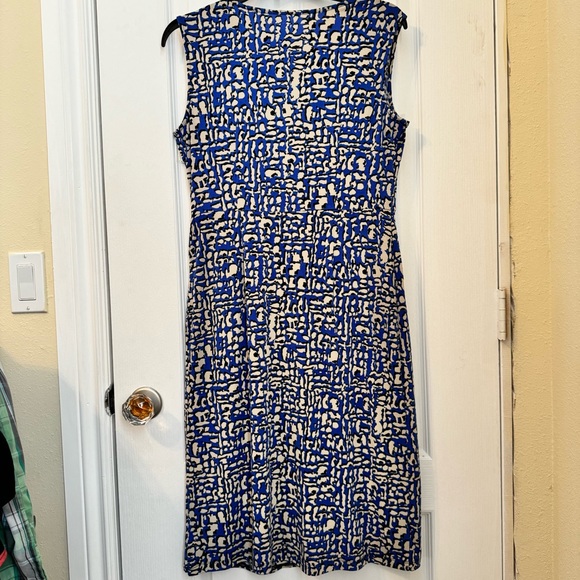 CHARTER CLUB SLEEVELESS FAUX WRAP DRESS. FLOWY AND LIGHTWEIGHT. LIKE NEW! EUC - Picture 14 of 15